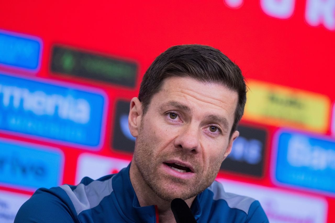 Xabi Alonso opts to remain at Bayer Leverkusen despite interest from Liverpool.