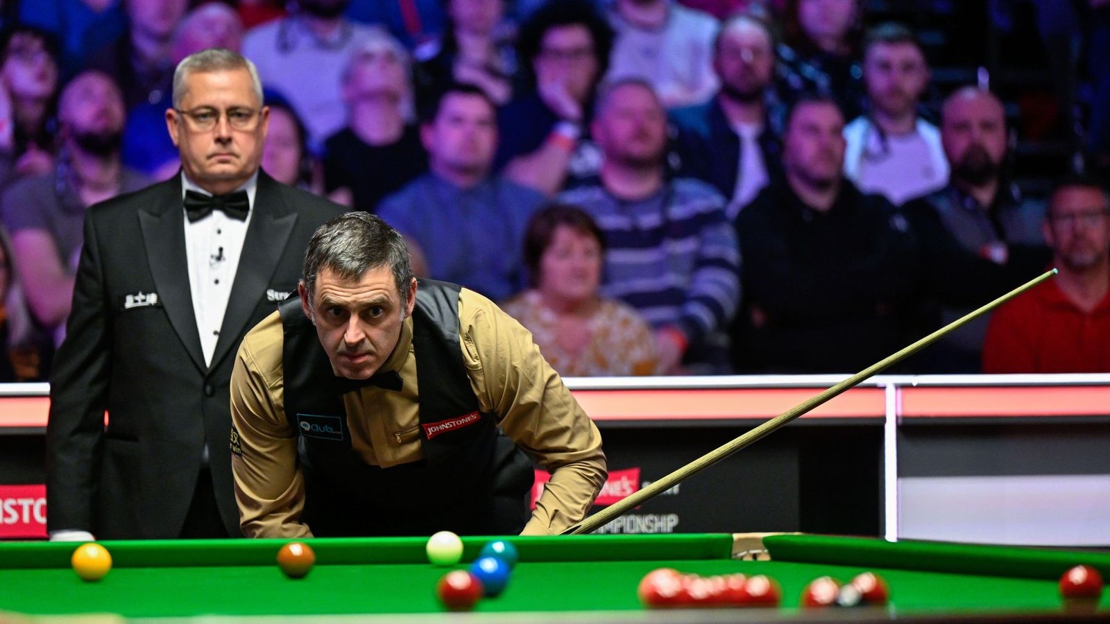 Ronnie O’Sullivan advances to his third Tour Championship final with a 10-7 victory over Gary Wilson in Manchester.
