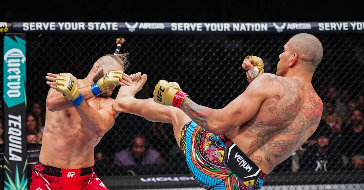Alex Pereira Demolishes Jiri Prochazka with Brutal Head Kick Knockout in UFC 303 Main Event