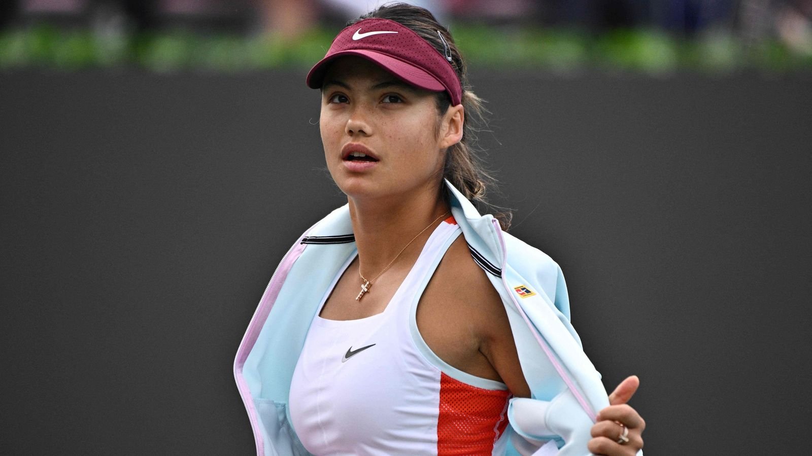 Emma Raducanu Advances to Wimbledon Third Round with Dominant Win